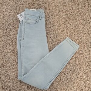 Brand New Forever 21 High Rise Skinny Leg Jeans
